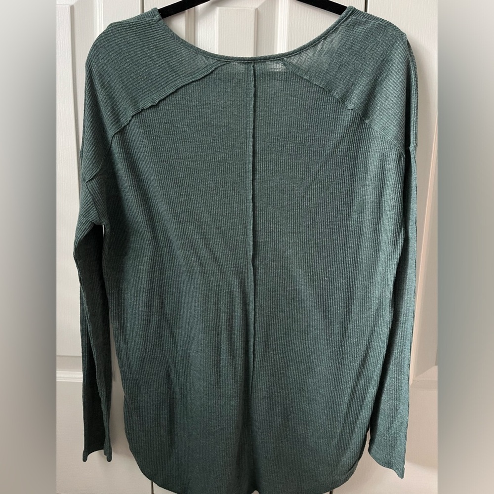 Essentials By Full Tilt Small Green V-Neck Sweater - Picture 5 of 8